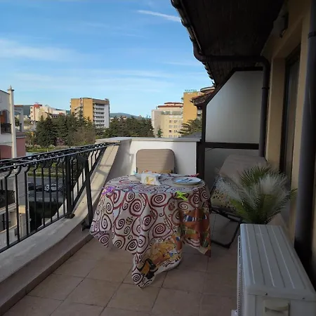 Modern Apartment, Pool Mountain Views Terace Sea Apartmán